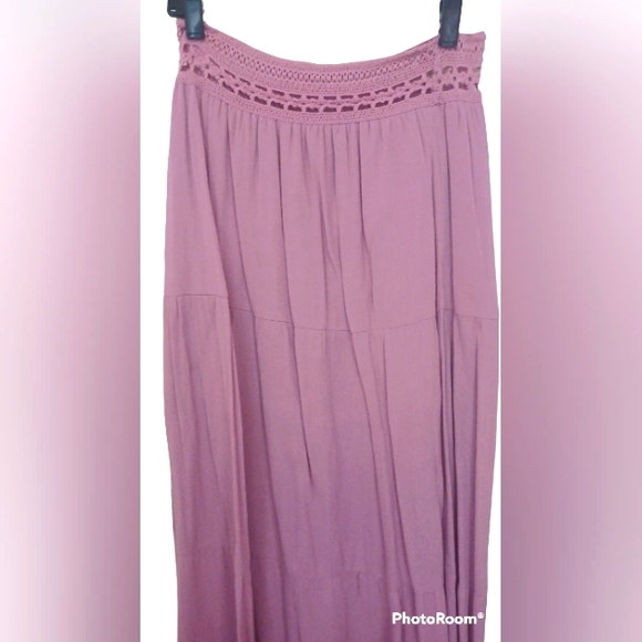 🌸❤️💕 Pink Bohemian Maxi Skirt (Medium) - Picture 2 of 4